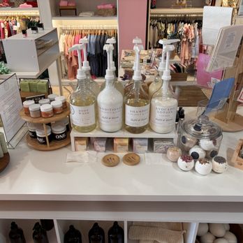 Elysia Collective - Cosmetics & Beauty Supply Near Me - San Antonio, Texas