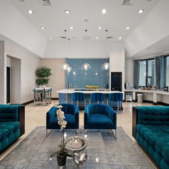 Regency Place - Apartments Near Me - Oakbrook Terrace, Illinois