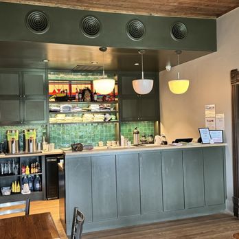 Hooper's - Bar area - Breakfast & Brunch Near Me - Kingsland, Texas