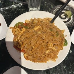 Pad Thai Noodles with Chicken
