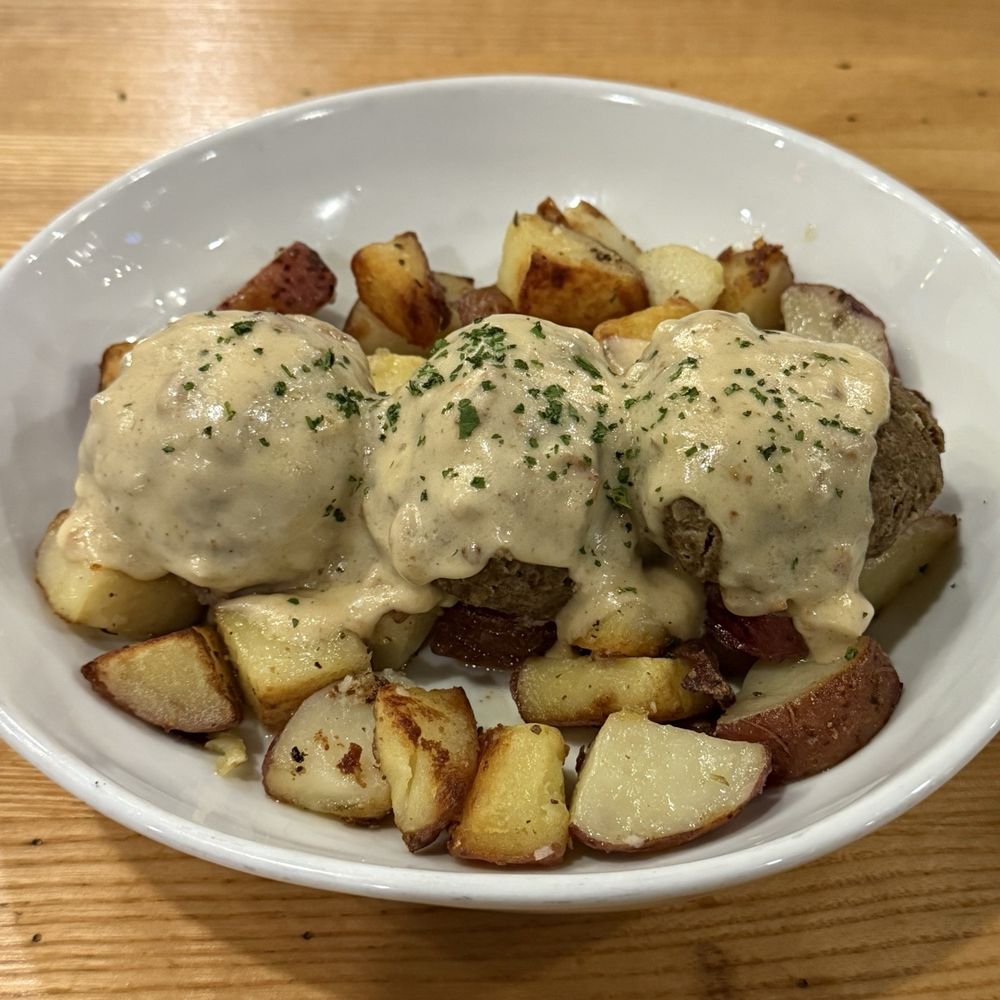 Grind - Meatballs with Gouda cheese sauce and roasted red potatoes - Cocktail Bars Near Me - Boyertown, Pennsylvania
