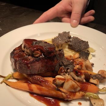 Tableau Bar Bistro - Menu du réveillon !! Tournedos Rossini - Bars Near Me - Vancouver, British Columbia