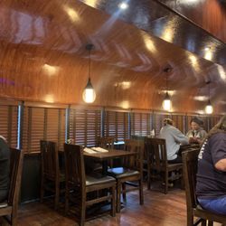 Momiji Japanese Restaurant - Dining area