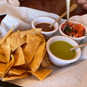 Captain Tony's - Salsas brought to table. Verde was my fave. Spicy and good flavor but not too hot - Seafood Near Me - Cabo San Lucas, BCS Captain Tony's - Salsas brought to table. Verde was my fave. Spicy and good flavor but not too hot - Seafood Near Me - Cabo San Lucas, BCS