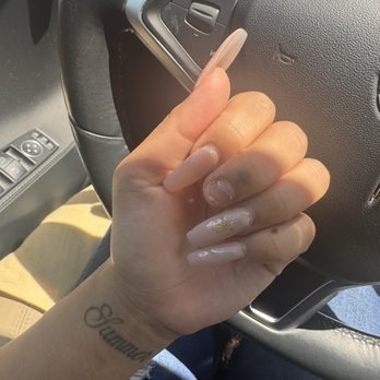 Professio Nails - First pic with nail broken was at another place. Second pic is what I left with from professionails  so in love with this set. - Nail Salons Near Me - Waipahu, Hawaii