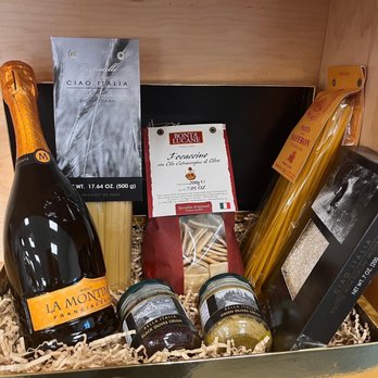 Tosca Italian Gourmet - Gift set - Italian Near Me - Spring, Texas Tosca Italian Gourmet - Gift set - Italian Near Me - Spring, Texas