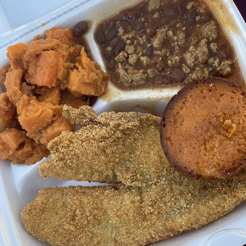 Treats & Good Eats - Tilapia, sweet potatoes, baked beans with ground turkey and corn bread!!!  . Definitely a place to go check out!!!! - Food Trucks Near Me - Bay Point, California