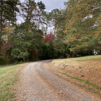 Klondike Cabins - walking path - Hotels & Travel Near Me - State Road, North Carolina
