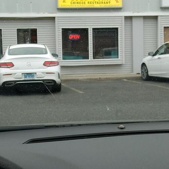 Gold Star Chinese Restaurant - two cars parked outside - Chinese Near Me - Wallingford, Connecticut Gold Star Chinese Restaurant - two cars parked outside - Chinese Near Me - Wallingford, Connecticut