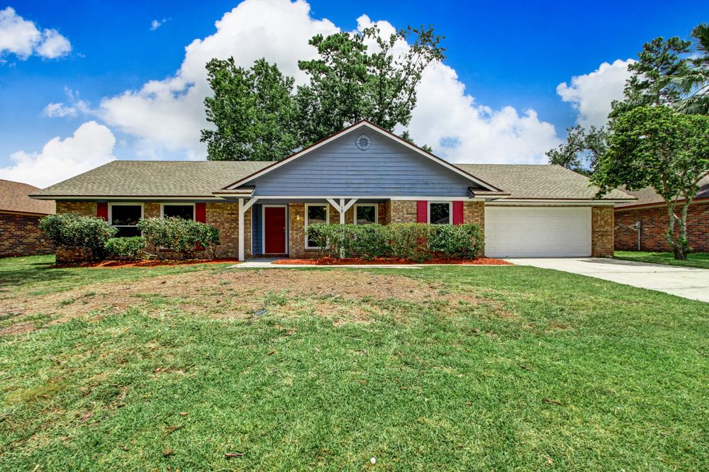 VALIANT REALTY & MANAGEMENT Updated September 2024 24 Photos 4600