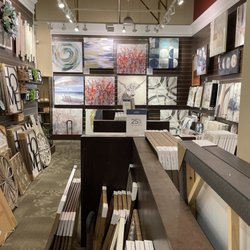 Kirkland's - Inside