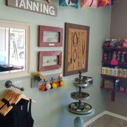 Glimmer & Glow - Boutique