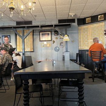 Bee's Knees Pub & Catering - Bars Near Me - Idaho Falls, Idaho Bee's Knees Pub & Catering - Bars Near Me - Idaho Falls, Idaho