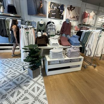 Aerie - Women's Clothing Near Me - Gainesville, Florida Aerie - Women's Clothing Near Me - Gainesville, Florida