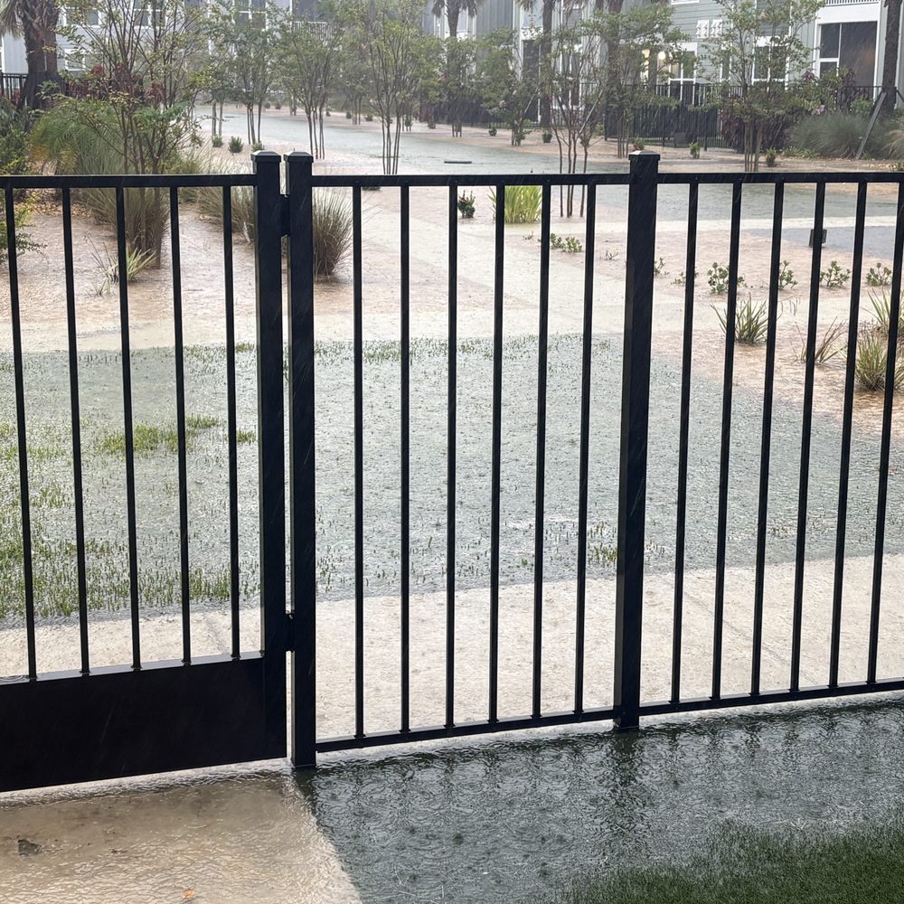 Palm Grove Luxury Apartments - Poorly-maintained landscapes that flood horribly - Apartments Near Me - Ellenton, Florida Palm Grove Luxury Apartments - Poorly-maintained landscapes that flood horribly - Apartments Near Me - Ellenton, Florida