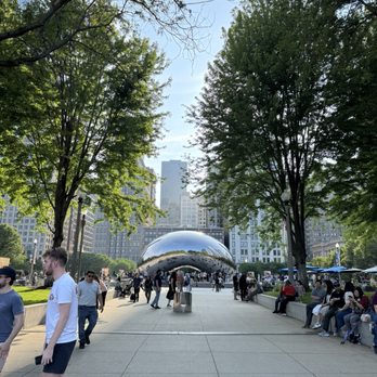 Cloud Gate - Public Art Near Me - Chicago, Illinois