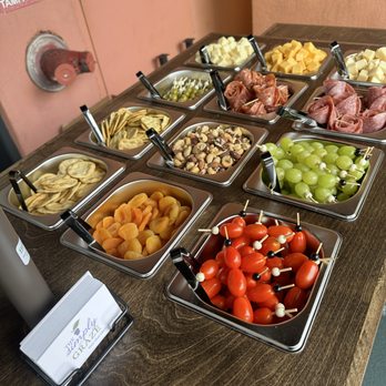The Simply Graze - Each selection is an individual containers. - Caterers Near Me - Reseda, California