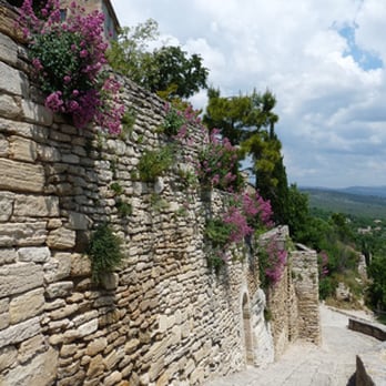 Commune de Gordes - Gordes - les remparts - Local Flavor Near Me