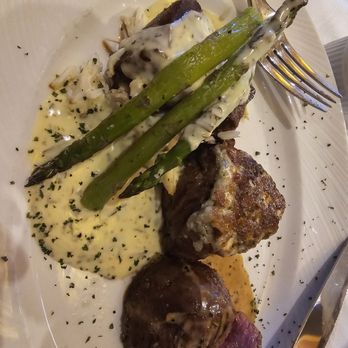 Eddie Merlot's - Trio of medallions - Steakhouses Near Me - Ashburn, Virginia