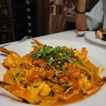 Cafe Santorini - Shrimp Capellini AL Checca - Italian Near Me - Pasadena, California