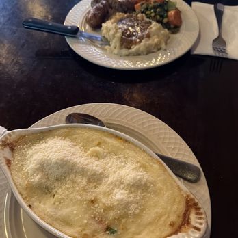Fitzpatrick's Tavern - Shepherd's Pie (front) Bangers & Mash (back) - Beer, Wine & Spirits Near Me - Solvang, California Fitzpatrick's Tavern - Shepherd's Pie (front) Bangers & Mash (back) - Beer, Wine & Spirits Near Me - Solvang, California