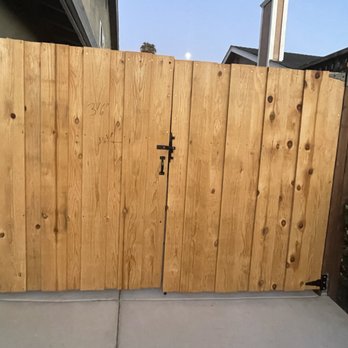 Fremont Fence - Previous gate. Only 6 months old and falling apart. Very poorly built with cheap lumber - Fences & Gates Near Me - Newark, California Fremont Fence - Previous gate. Only 6 months old and falling apart. Very poorly built with cheap lumber - Fences & Gates Near Me - Newark, California