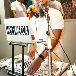 DJ HolyMecca