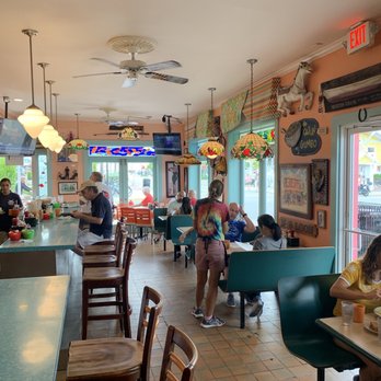 Harpoon Harry's - Awesome 1950s Retro Vibe - Breakfast & Brunch Near Me - Key West, Florida