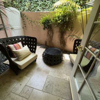 Hotel Bel-Air Spa - Relaxation room patio - Hotels Near Me - Los Angeles, California Hotel Bel-Air Spa - Relaxation room patio - Hotels Near Me - Los Angeles, California