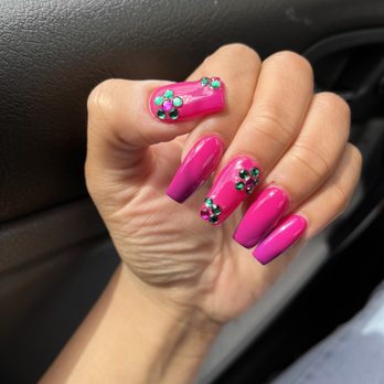 Xpro Nails - Acrylic full set - Nail Salons Near Me - Gilroy, California