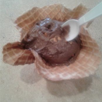 Cold Stone Creamery - fudge truffle with Butterfinger - Ice Cream & Frozen Yogurt Near Me - Visalia, California Cold Stone Creamery - fudge truffle with Butterfinger - Ice Cream & Frozen Yogurt Near Me - Visalia, California