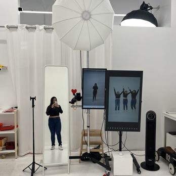 Photogram - Camera set up in the room! - Session Photography Near Me - Buena Park, California
