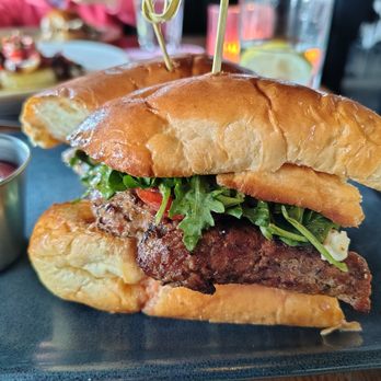 Taverna Veranda - Lamb Burger - Mediterranean Near Me - Edgewater, New Jersey