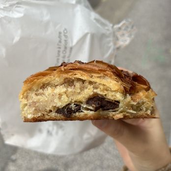 Partisan Boulanger - Chocolate almond croissant - Bakeries Near Me - Lyon, 69