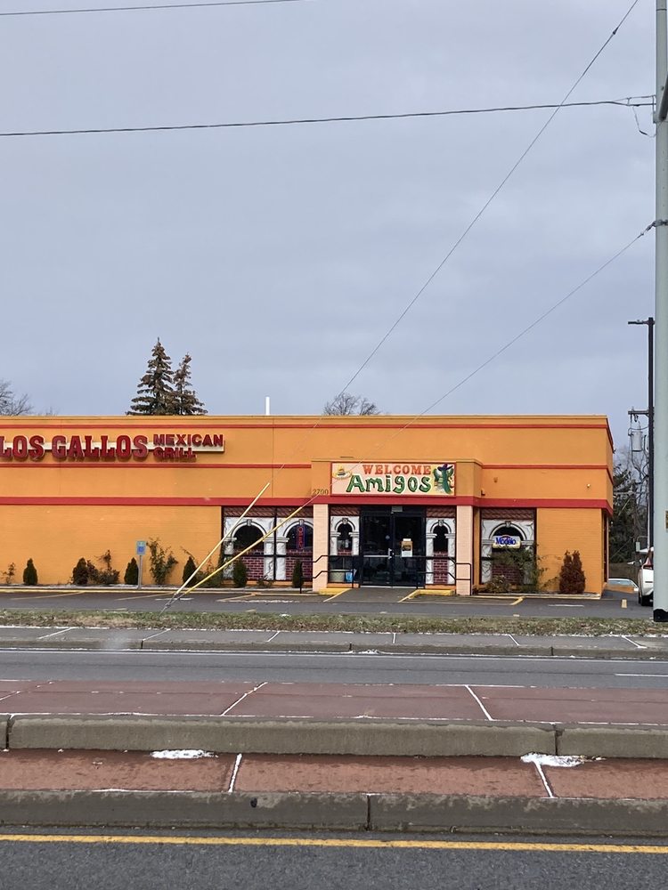 Los Gallos Mexican Grill