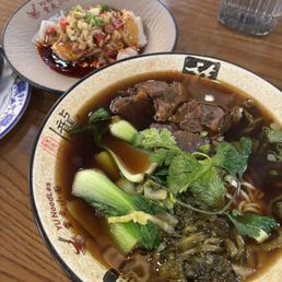 N4. Sichuan Beef Noodle Soup S7. Spicy Oil Pork Wonton (10)