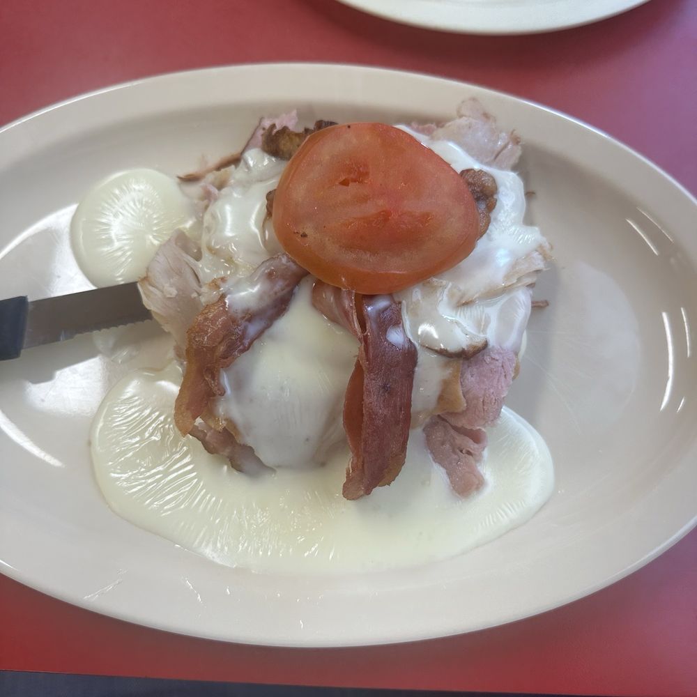 Cliffside Diner - Hot brown sandwich - American Near Me - Frankfort, Kentucky
