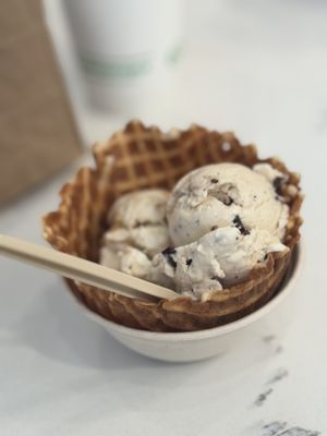 Jeni's Splendid Ice Creams by null