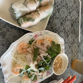 Huong Vietnamese Restaurant - Vietnamese Near Me - Columbus, Ohio Huong Vietnamese Restaurant - Vietnamese Near Me - Columbus, Ohio