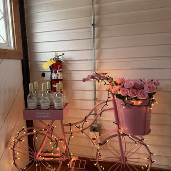 Gooseneck Vineyards - Wineries Near Me - North Kingstown, Rhode Island