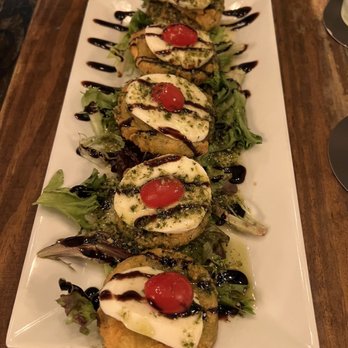 The Ordinary Pub - Fried Green Tomato Caprese - Gastropubs Near Me - Savannah, Georgia The Ordinary Pub - Fried Green Tomato Caprese - Gastropubs Near Me - Savannah, Georgia