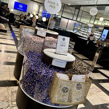 Karl Fazer Café - Chocolates to purchase - Coffee & Tea Near Me - Helsinki, 18