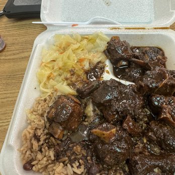 Everything irie jamaican restaurant - Oxtail dinner - Caribbean Near Me - Forest Park, Georgia