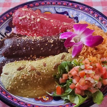 Mole Mole - Three Moles Enchiladas (Mole Rosa, dark mole, mole Verde) - Mexican Near Me - Portland, Oregon