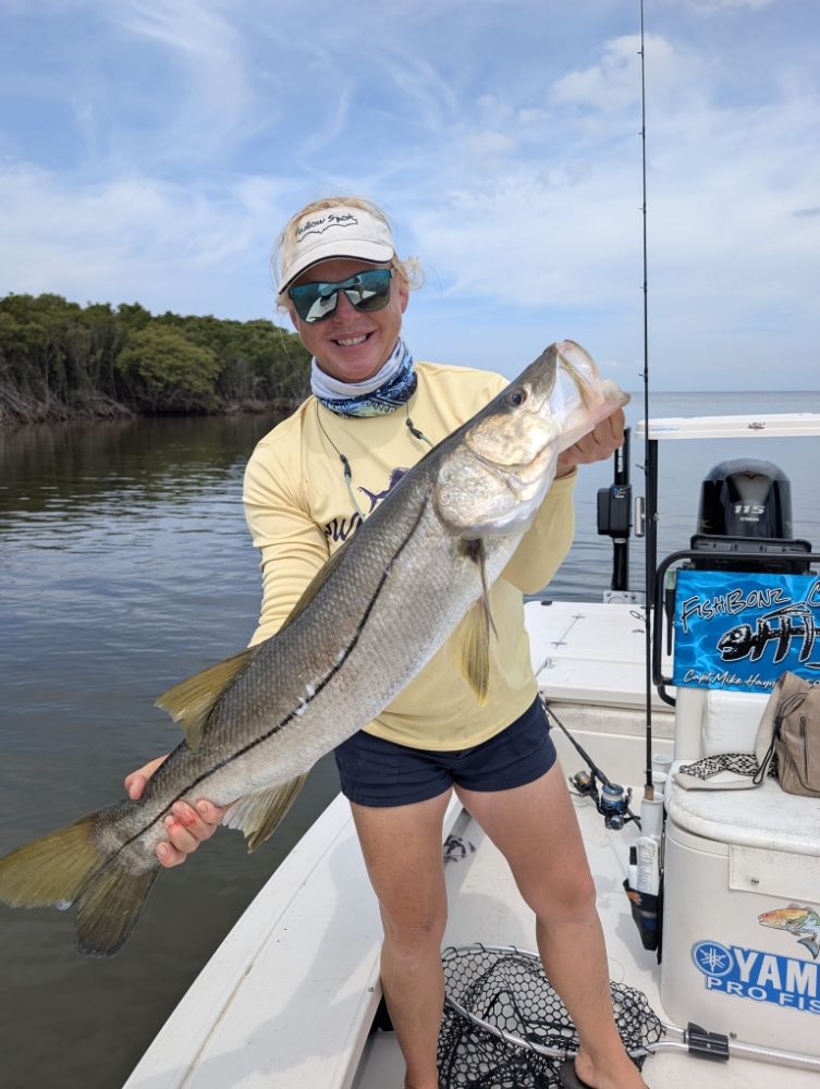 Fishbonz Charters Logo