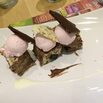 Puro Chup Chup - Tarta de chocolate con obleas - Gastropubs Near Me - Huelva, H