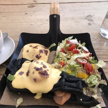 Brunch & Cake - Salmon egg Benedict on waffles - Breakfast & Brunch Near Me - Barcelona, B