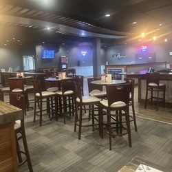 Packy's Sports Bar & Grill - Ambiance