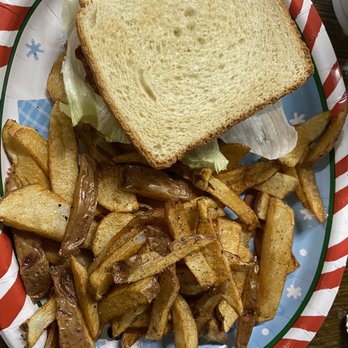 Round Table Coffee Shop - BLT and Floppy Fries - Cafes Near Me - Fordyce, Arkansas Round Table Coffee Shop - BLT and Floppy Fries - Cafes Near Me - Fordyce, Arkansas