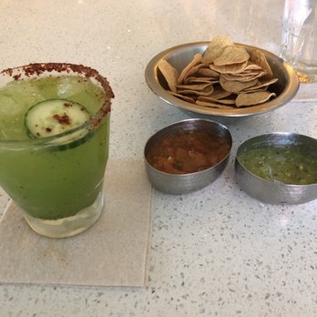 Hugo's Invitados - Seafood Near Me - Irving, Texas